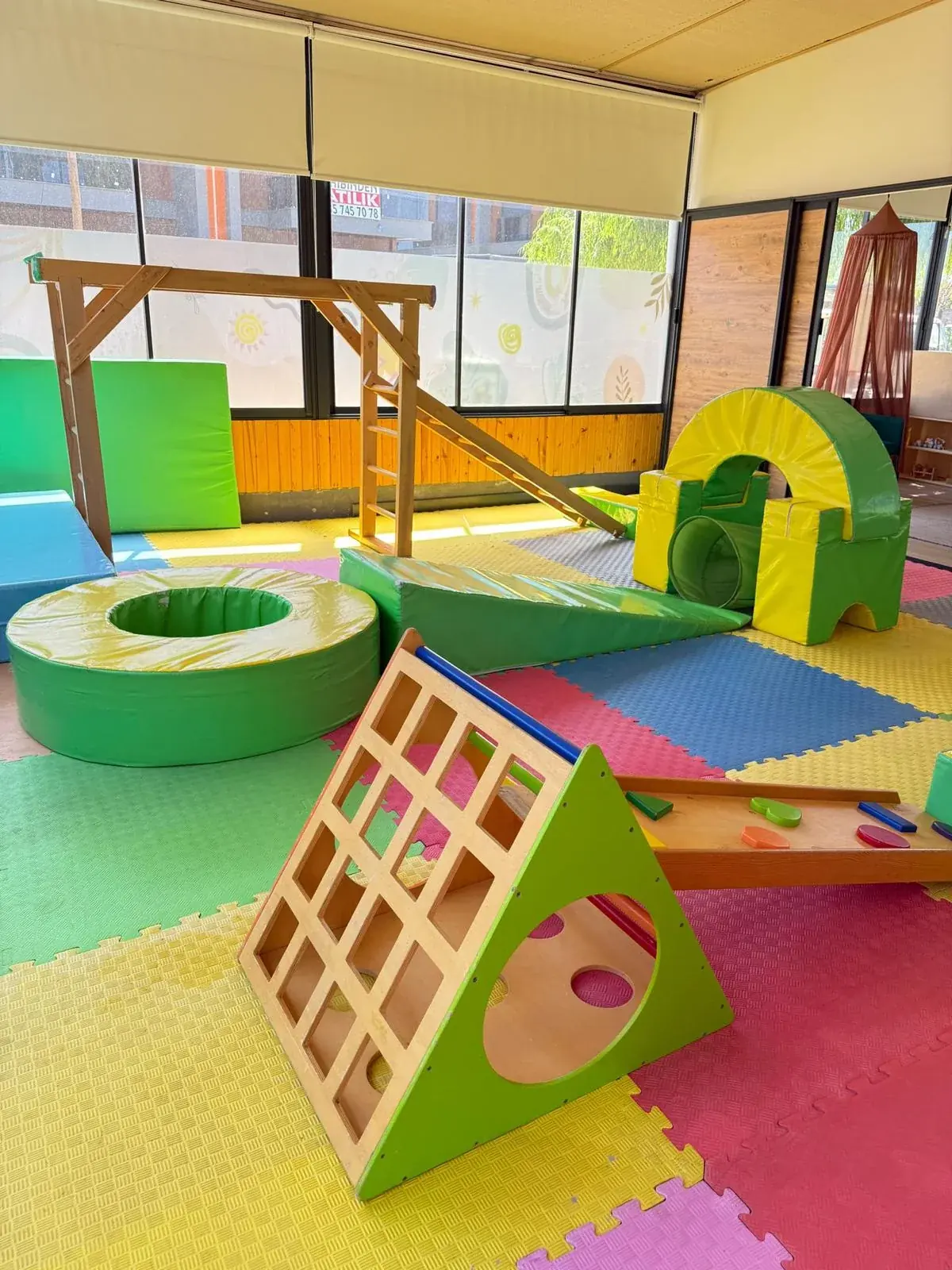 Cingöz Kids şubelerinden oyun ve öğrenme anı